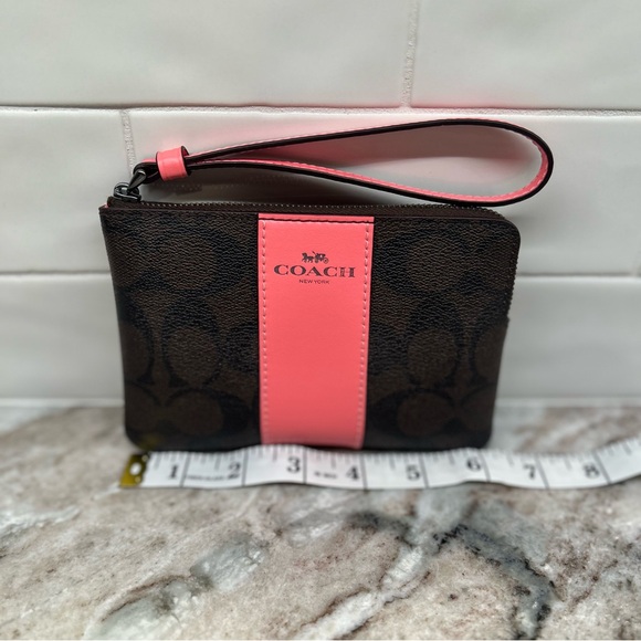 Coach Wristlet Signature Brown With Pink Lemonade - Picture 5 of 8